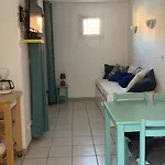 Vue 2-4 P *